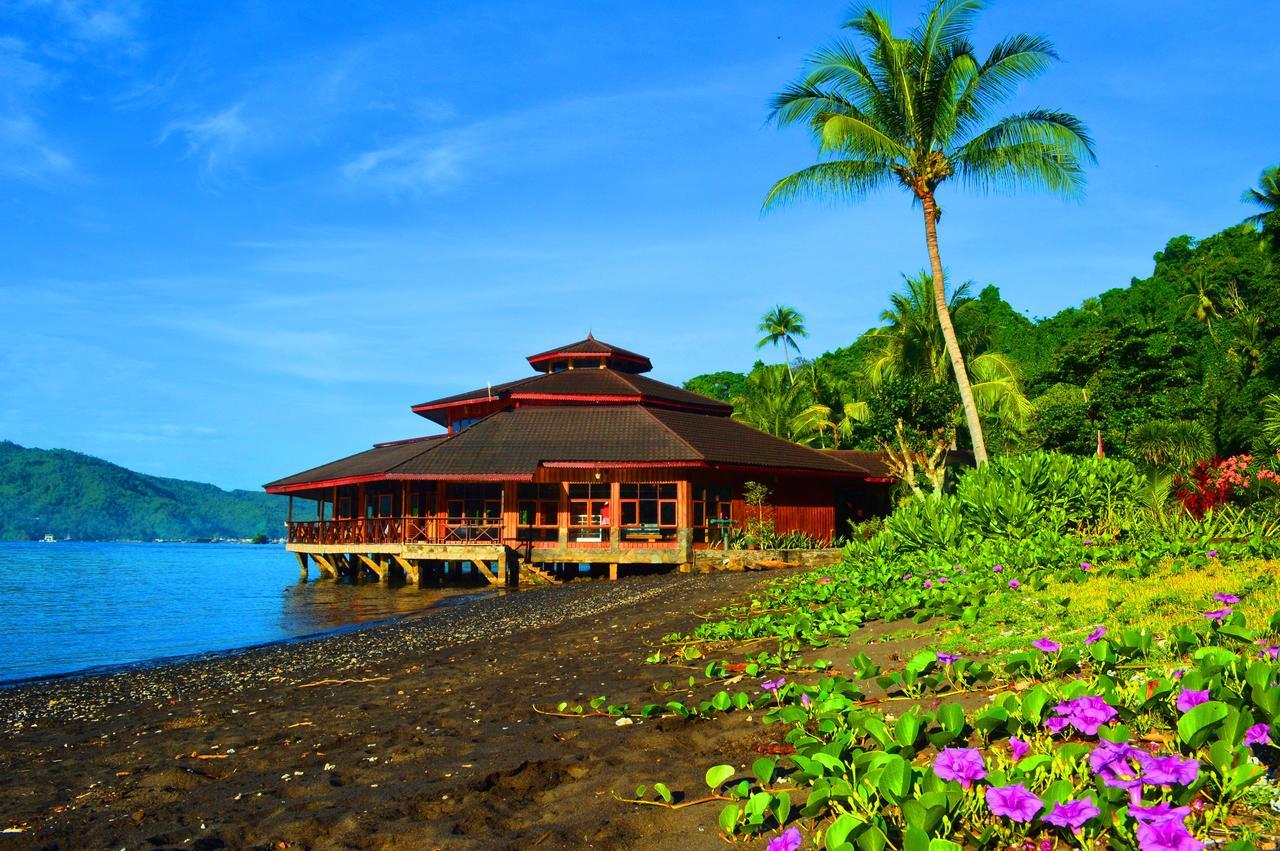 Kungkungan Bay Resort Bitung Ngoại thất bức ảnh